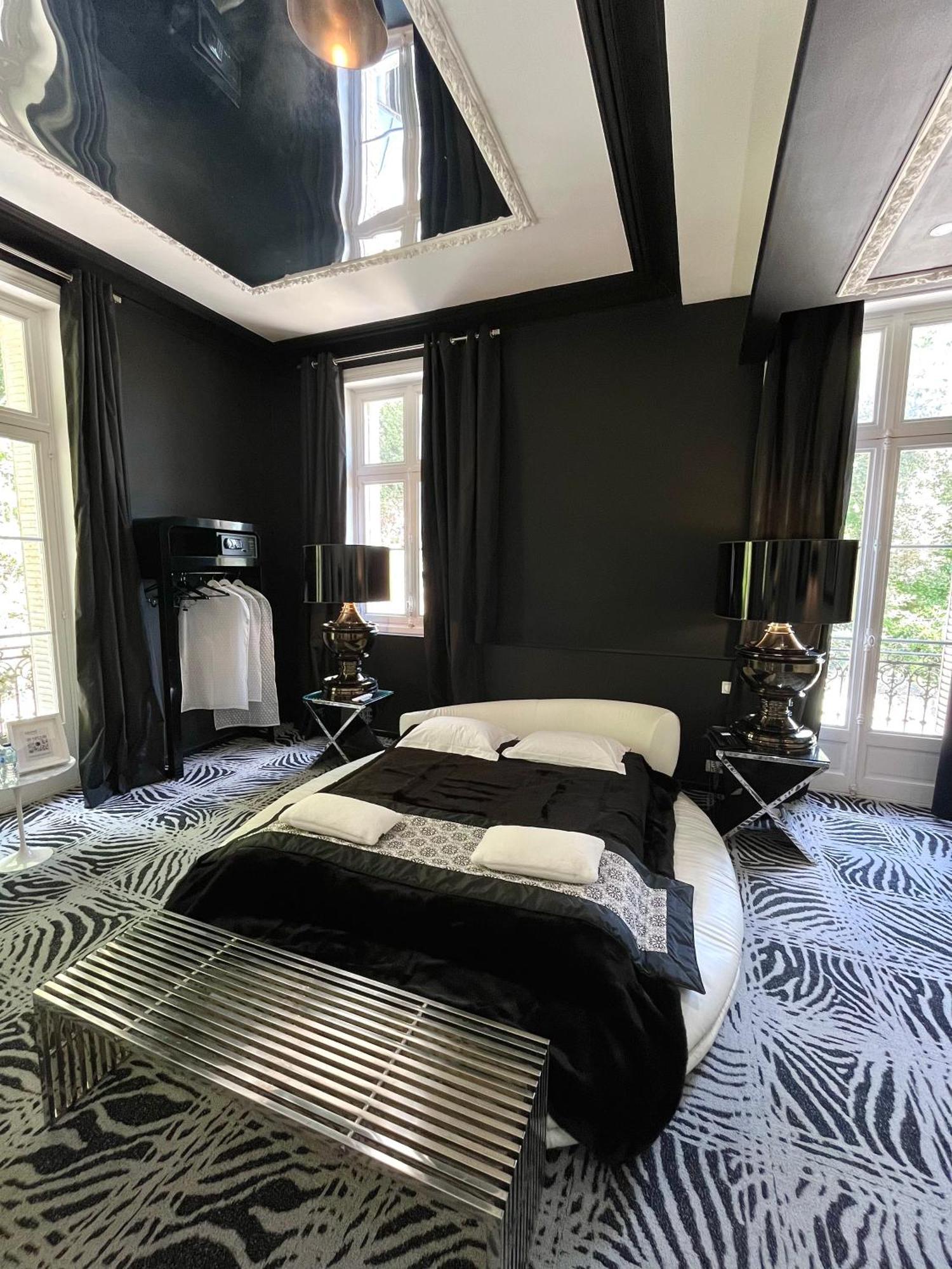 Art Hotel Рошкорбон Екстер'єр фото