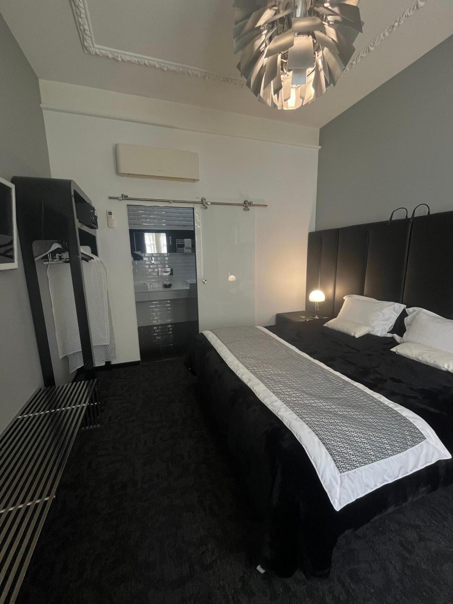 Art Hotel Рошкорбон Екстер'єр фото